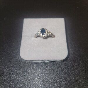 Sapphire diamond ring